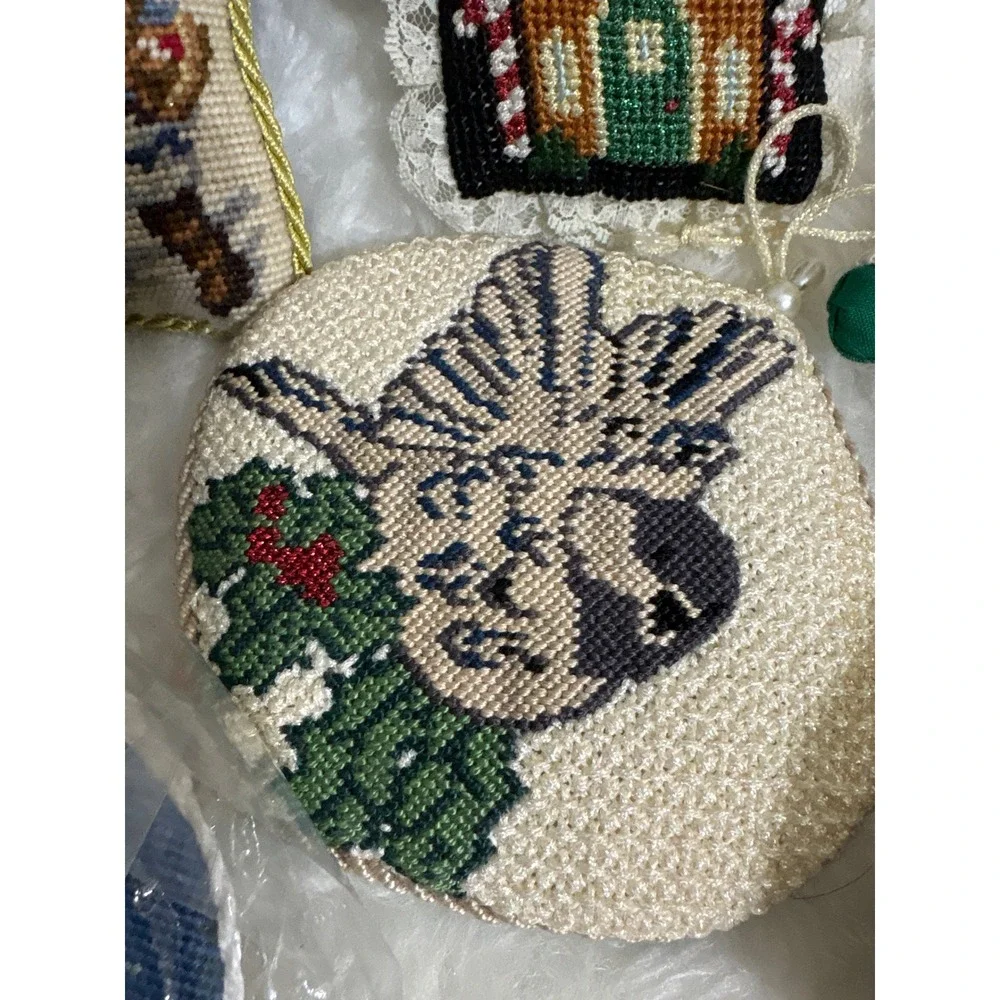 Vintage Ornament Grandma Needlepoint Santa Nativity Multi Excellent Decor
